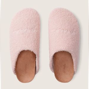 Victoria's secret pink cozy plush clogs - price firm